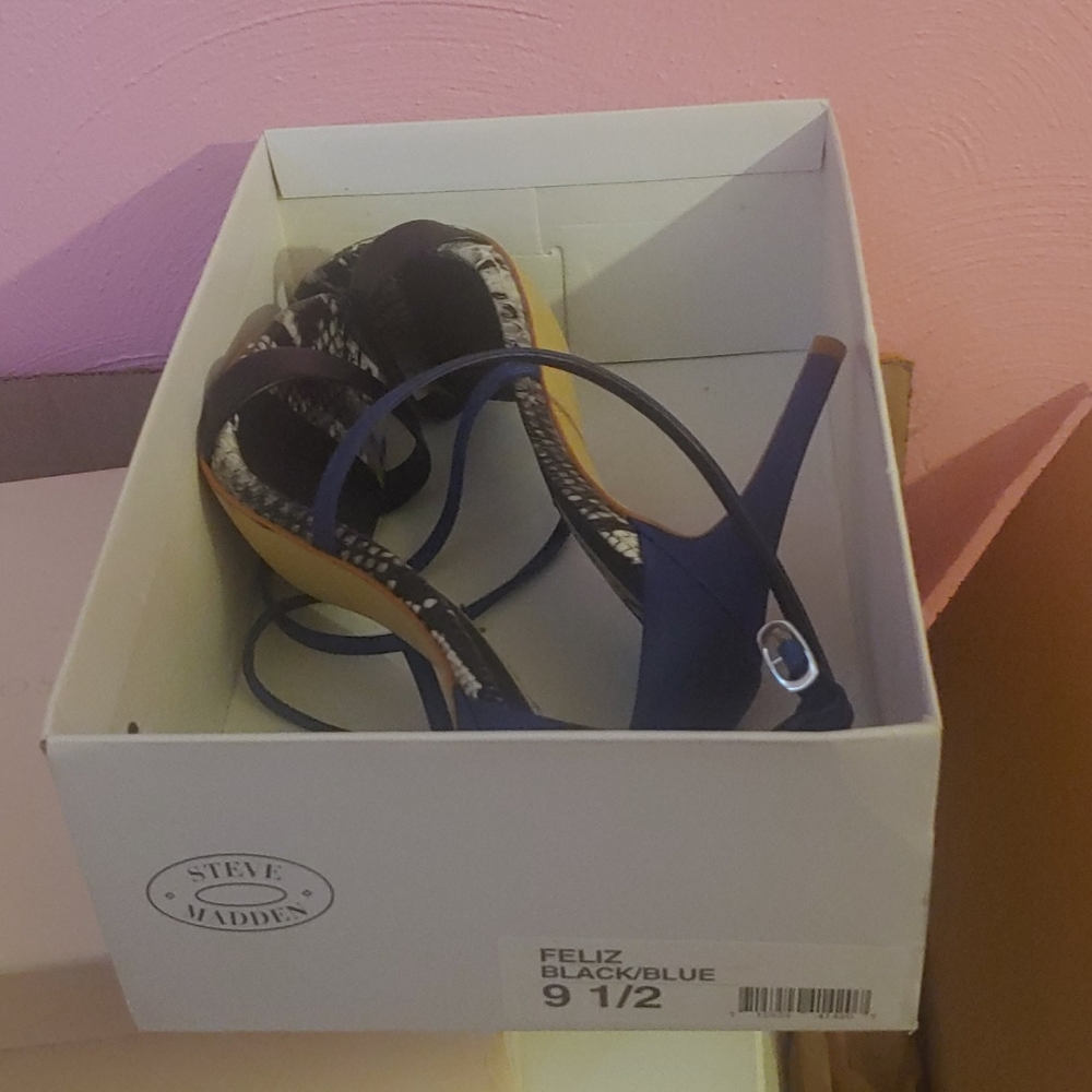 Shoes - Picture 3 of 3
